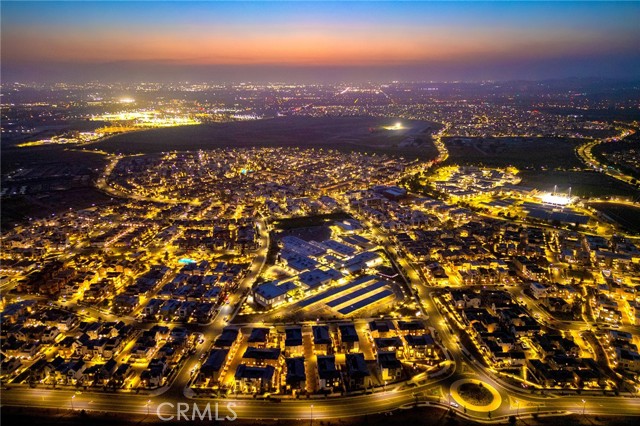 241 Abacus, Irvine CA: https://media.crmls.org/medias/f8826318-659c-4bb0-899d-7ef20dfcd77d.jpg