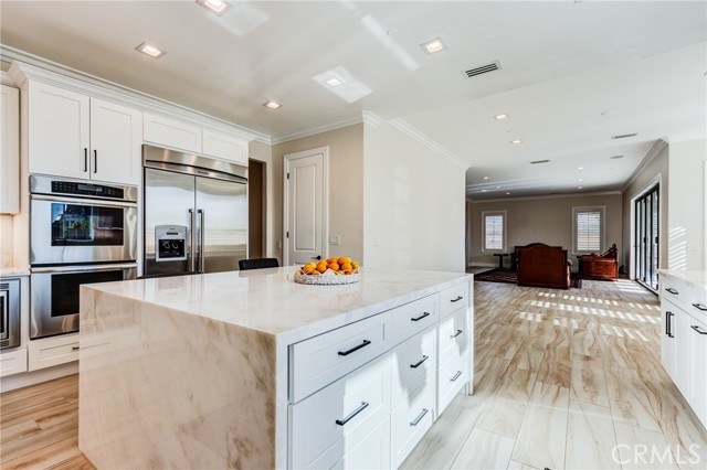 18 Elissa Lane, Ladera Ranch CA: https://media.crmls.org/medias/f8829936-2157-4487-8c5e-f99aa83f38c9.jpg