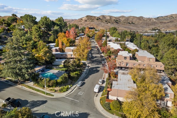 Detail Gallery Image 4 of 46 For 4108 Yankee Dr, Agoura Hills,  CA 91301 - 3 Beds | 1/1 Baths