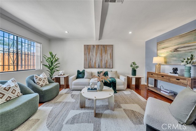 3687 Durfee Avenue, El Monte CA: https://media.crmls.org/medias/f8846319-9af3-46de-acce-3e3e695b35d8.jpg