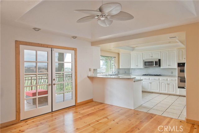 Detail Gallery Image 8 of 41 For 4389 San Blas Ave, Woodland Hills,  CA 91364 - 4 Beds | 2/1 Baths