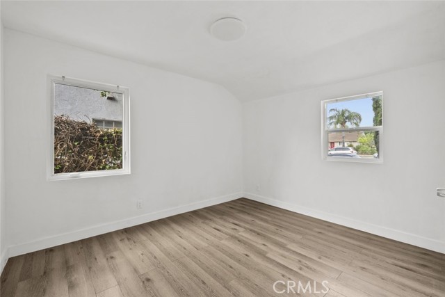 Detail Gallery Image 15 of 33 For 7952 White Oak Ave, Northridge,  CA 91325 - 2 Beds | 1 Baths