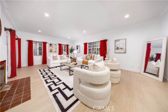 2175 Roanoke Road, San Marino CA: https://media.crmls.org/medias/f8859fa1-2cef-41b9-b989-7cf2448ac981.jpg