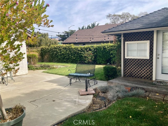 Detail Gallery Image 9 of 27 For 841 Vista Del Collados, San Luis Obispo,  CA 93405 - 3 Beds | 3 Baths