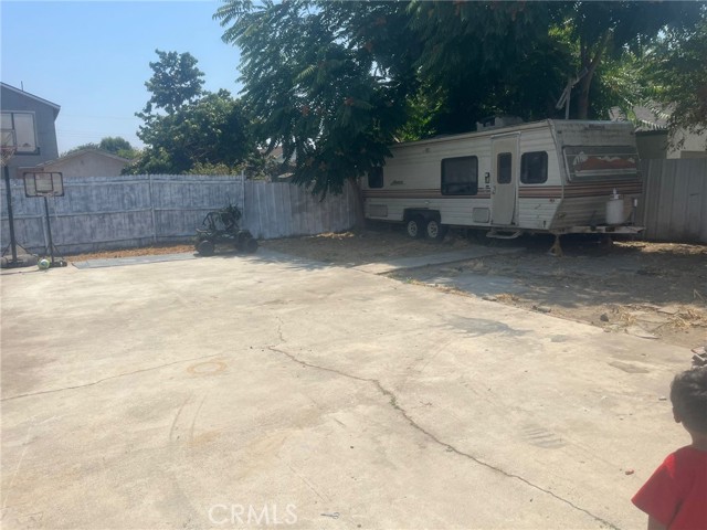 1824 E 109th Street, Los Angeles CA: https://media.crmls.org/medias/f885e946-c3cf-4907-b418-979266b643a2.jpg