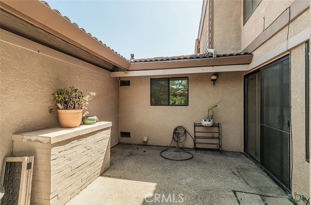 712 E Magill Avenue, Fresno CA: https://media.crmls.org/medias/f886b8a4-f3b0-49b9-be1f-02e1ee5aeebb.jpg