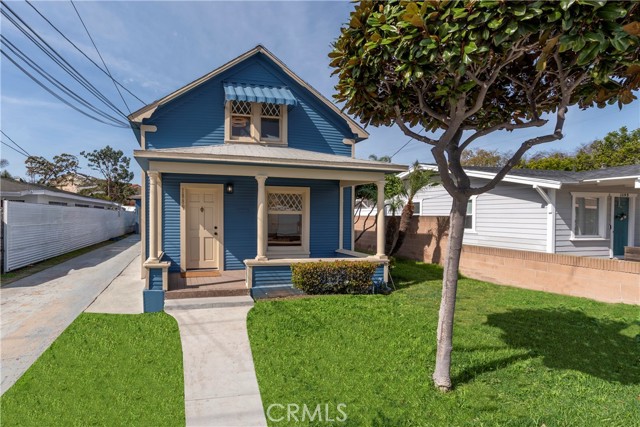 Detail Gallery Image 2 of 30 For 1887 Saint Louis Ave, Signal Hill,  CA 90755 - – Beds | – Baths