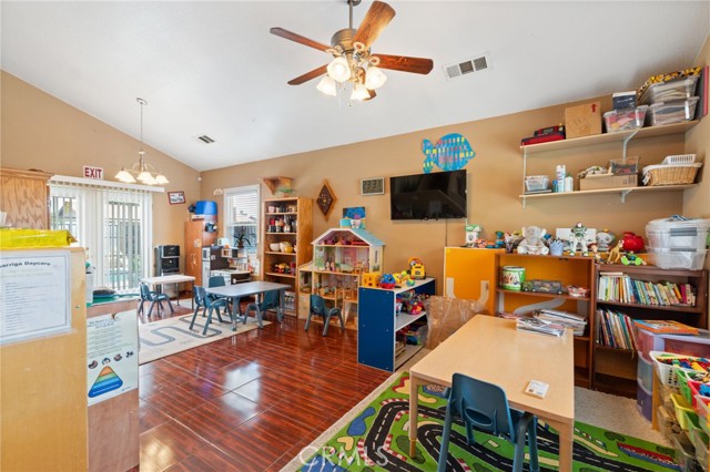 Detail Gallery Image 5 of 33 For 180 Cheney Ln, Coalinga,  CA 93210 - 3 Beds | 2/1 Baths