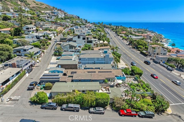 Detail Gallery Image 36 of 41 For 32002 Coast Hwy, Laguna Beach,  CA 92651 - 3 Beds | 3/1 Baths