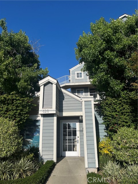 628 Daisy Avenue, Long Beach CA: https://media.crmls.org/medias/f8886df5-9d15-47de-abb6-f3f8faf84b6c.jpg