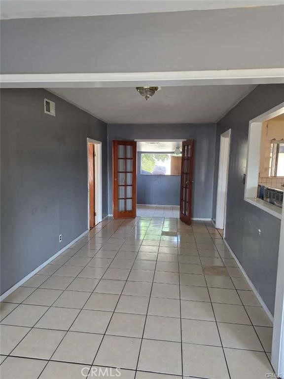 Detail Gallery Image 9 of 10 For 17946 Merrill Ave, Fontana,  CA 92335 - 5 Beds | 2 Baths