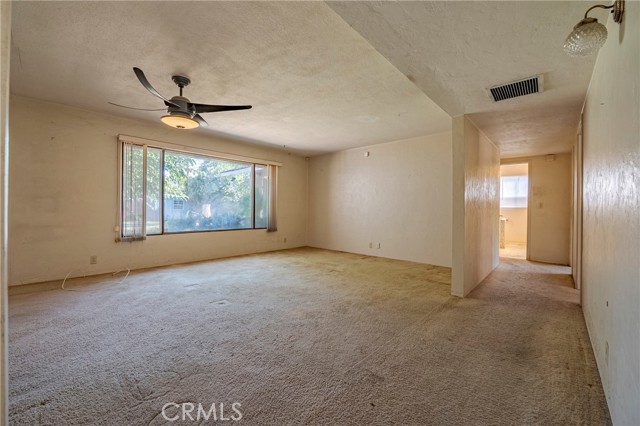 Detail Gallery Image 12 of 47 For 1165 W North Bear Creek Dr, Merced,  CA 95348 - 3 Beds | 2/1 Baths