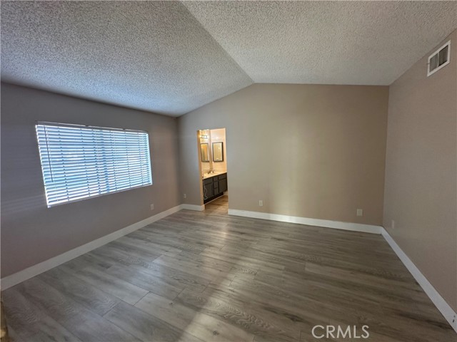 551 Tullock Street, Bloomington CA: https://media.crmls.org/medias/f8893e09-e765-44c4-873a-f5145bd27ca5.jpg