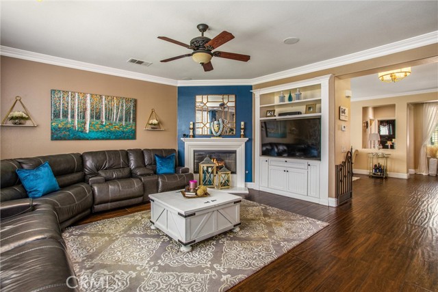 Detail Gallery Image 11 of 44 For 35242 Trevino Trl, Beaumont,  CA 92223 - 5 Beds | 3 Baths