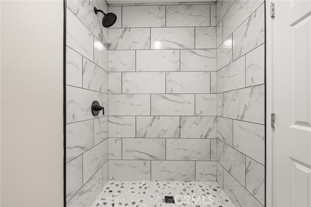 Detail Gallery Image 16 of 20 For 709 E 9th St, Pomona,  CA 91766 - 4 Beds | 2 Baths