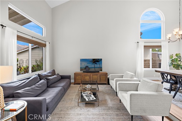 Detail Gallery Image 11 of 51 For 31902 Stoney Creek Rd, Rancho Santa Margarita,  CA 92679 - 5 Beds | 3 Baths