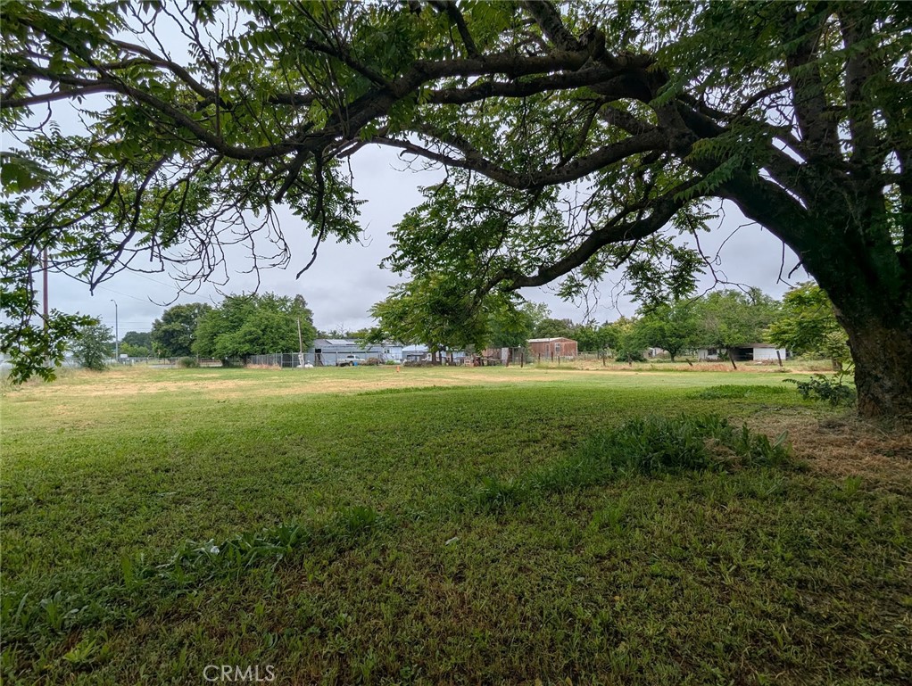 https://media.crmls.org/medias/f88a2daf-8080-4dfa-9646-94f6eac18de6.jpg?preset=X-Large