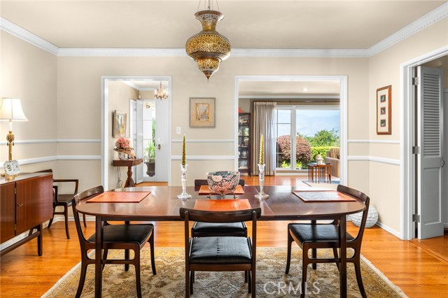 1215 Mira Monte Drive, Redlands CA: https://media.crmls.org/medias/f88a6e51-da2c-4b29-9908-180610532350.jpg