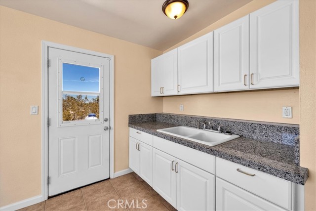 58382 Sunny Sands Drive, Yucca Valley CA: https://media.crmls.org/medias/f88a8e4f-5399-4181-91ed-e17160ee15f3.jpg