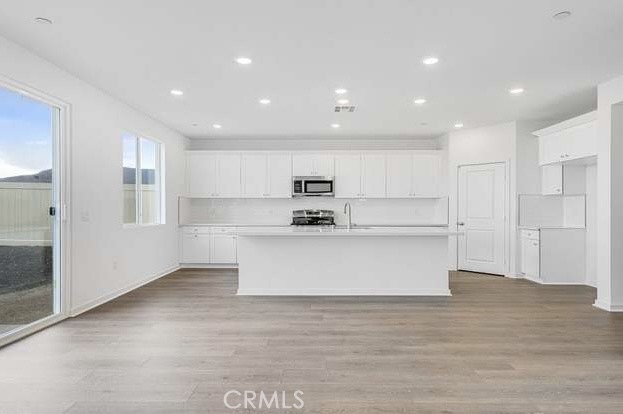 33188 Bittersweet Street, Winchester CA: https://media.crmls.org/medias/f88ae327-d772-4efb-979e-28246187f874.jpg