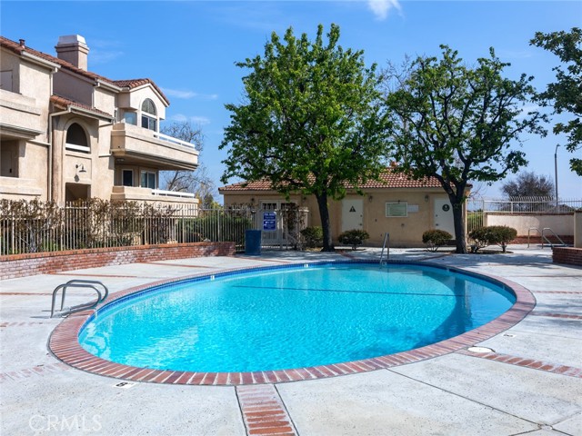 Detail Gallery Image 35 of 36 For 19802 Sandpiper Pl #16,  Newhall,  CA 91321 - 3 Beds | 2 Baths