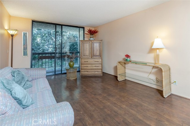 Detail Gallery Image 5 of 19 For 3961 via Marisol #223,  Los Angeles,  CA 90042 - 2 Beds | 2 Baths