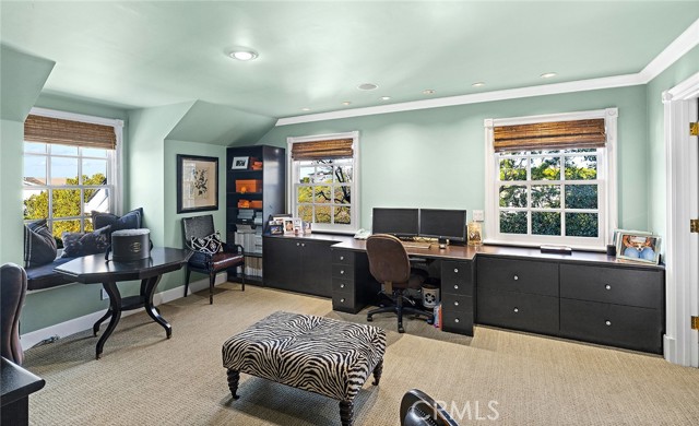 1 San Mateo Way, Corona del Mar CA: https://media.crmls.org/medias/f88bd075-69fe-4879-9eb8-8ae7f39a43d8.jpg