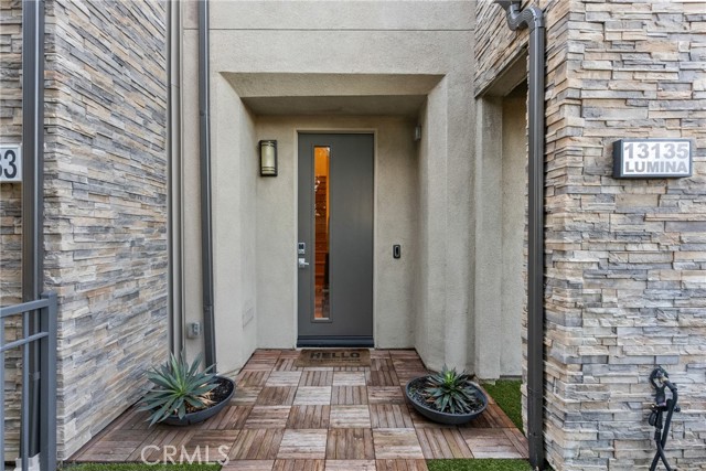 Detail Gallery Image 19 of 19 For 13135 W Lumina, Valley Glen,  CA 91401 - 3 Beds | 4 Baths