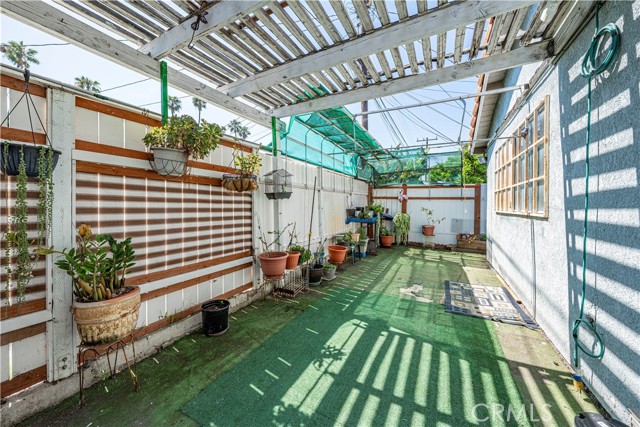 Detail Gallery Image 25 of 28 For 40 W Zane St, Long Beach,  CA 90805 - 4 Beds | 2 Baths