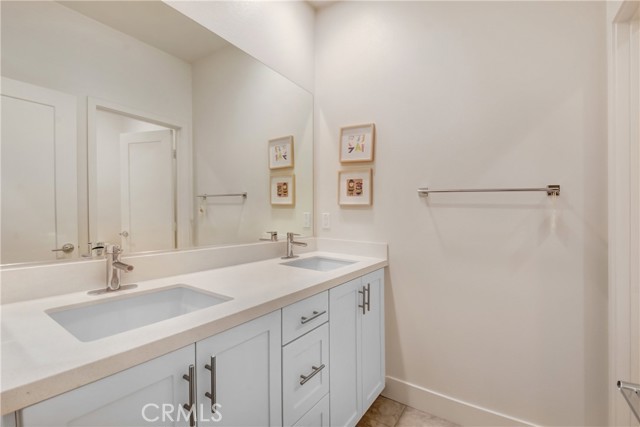 181 Novel, Irvine CA: https://media.crmls.org/medias/f88d200e-a3a7-4106-8314-406e3bffa9dd.jpg