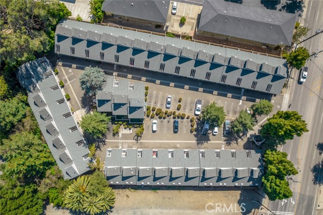 1185 E Foothill Boulevard, San Luis Obispo CA: https://media.crmls.org/medias/f88d505e-0007-47a6-b93a-68b9bbcf41f3.jpg