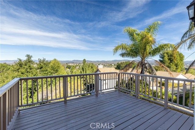 Detail Gallery Image 2 of 18 For 19727 Scarlet Meadow Dr, Newhall,  CA 91321 - 3 Beds | 3 Baths