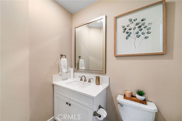 Detail Gallery Image 9 of 27 For 81 Pelican Ln, Irvine,  CA 92618 - 4 Beds | 4/1 Baths