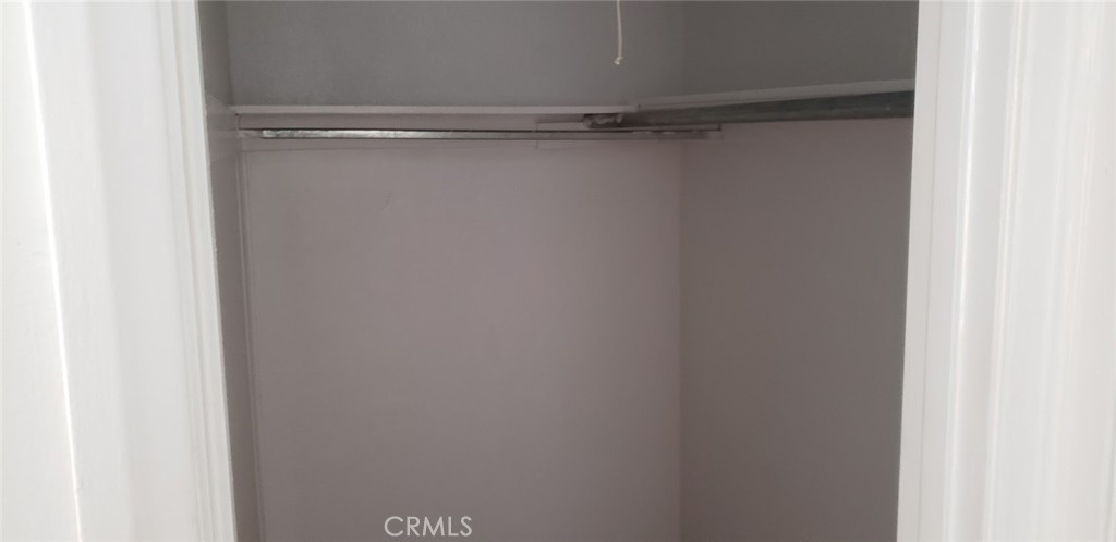 https://media.crmls.org/medias/f88f8a3a-8359-4230-8c0c-d5bc5c508a73.jpg?preset=X-Large