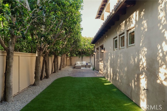 Detail Gallery Image 61 of 74 For 113 S Herrin, Manhattan Beach,  CA 90266 - 5 Beds | 4/1 Baths