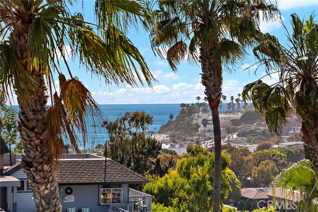 Detail Gallery Image 2 of 27 For 438 3 Rd St, Laguna Beach,  CA 92651 - 4 Beds | 2/1 Baths
