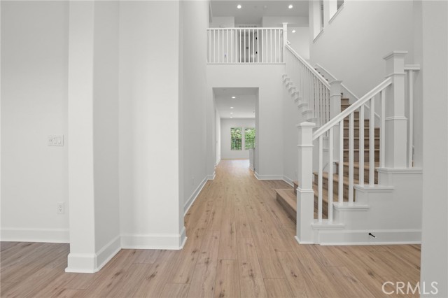 Detail Gallery Image 2 of 75 For 11763 Quailrun Ct, Chatsworth,  CA 91311 - 5 Beds | 6 Baths