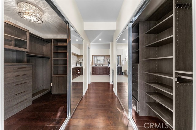 2712 N Roxbury Street, Orange CA: https://media.crmls.org/medias/f89158e1-f903-4a22-b38d-5326d633b6e8.jpg