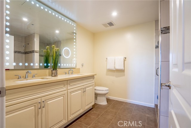 155 S Oxford Avenue #505, Los Angeles, CA, 90004 155 S Oxford Avenue #505, Los Angeles, CA, 90004