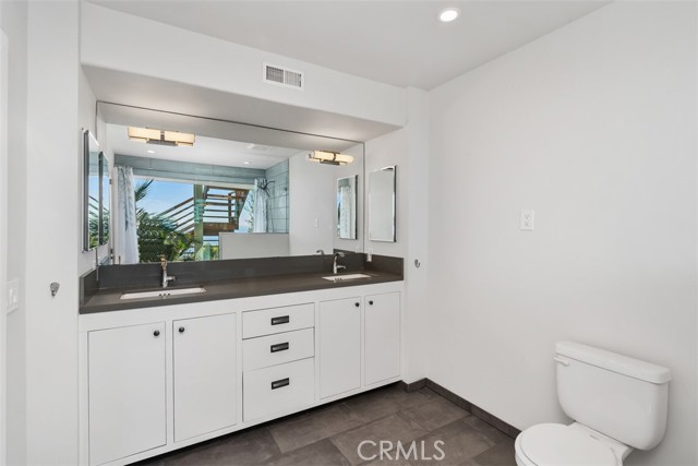 Detail Gallery Image 19 of 40 For 2480 Lomita Way, Laguna Beach,  CA 92651 - 2 Beds | 2 Baths