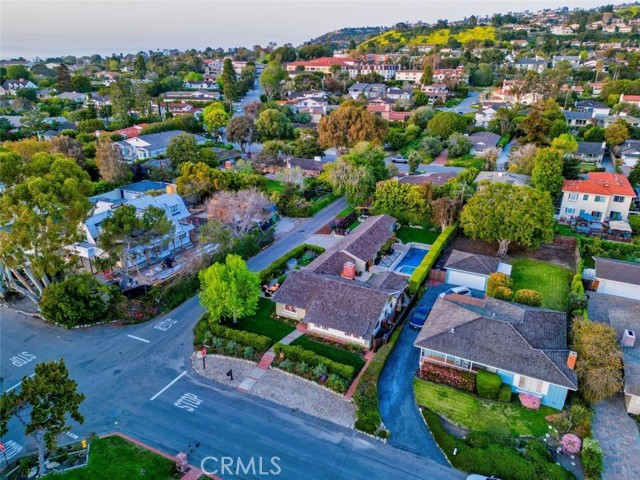 2400 Chelsea Road, Palos Verdes Estates, California 90274, 5 Bedrooms Bedrooms, ,3 BathroomsBathrooms,Residential,Sold,Chelsea,SB23068322