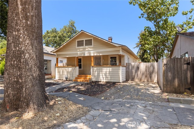1135 Oakdale Street, Chico CA: https://media.crmls.org/medias/f8937678-cc60-4a59-b29d-58d280b4e81e.jpg
