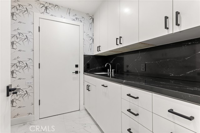 5965 Nora Lynn Drive, Woodland Hills CA: https://media.crmls.org/medias/f89392c6-2a20-4ac3-90d8-2575ae38cc64.jpg