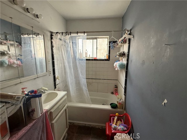4041 Eagle Street, Los Angeles CA: https://media.crmls.org/medias/f8943d2d-1e32-48e1-a13c-9488b0669107.jpg