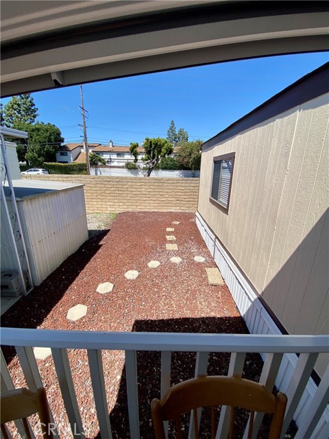 Detail Gallery Image 6 of 39 For 12101 Dale Ave #107,  Stanton,  CA 90680 - 2 Beds | 2 Baths