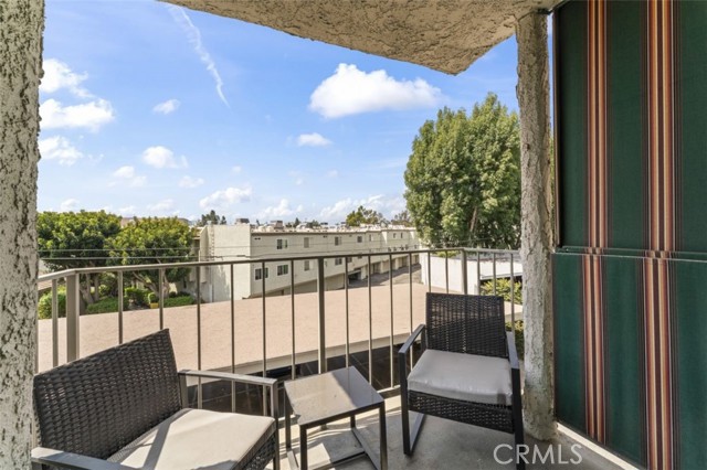 Detail Gallery Image 8 of 25 For 4311 Colfax Ave #222,  Studio City,  CA 91604 - 1 Beds | 2 Baths