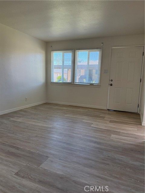 Detail Gallery Image 4 of 9 For 12769 Yorba, Chino,  CA 91710 - 1 Beds | 1 Baths