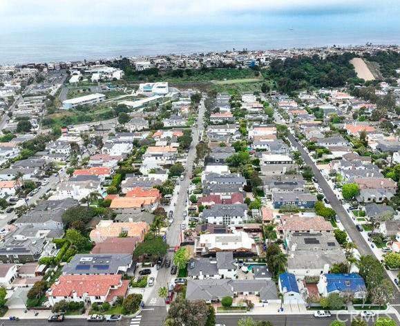 755 26th Street, Manhattan Beach, California 90266, 4 Bedrooms Bedrooms, ,3 BathroomsBathrooms,Residential,Sold,26th,SB25137789