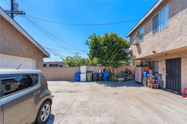 138 W Gage Avenue, Los Angeles CA: https://media.crmls.org/medias/f8960c23-9111-4c41-bbb1-30fc0a4f342e.jpg