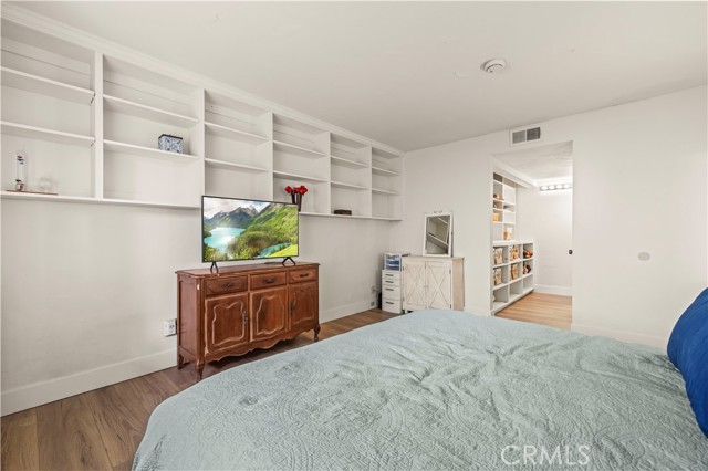 16606 Shinedale Drive, Canyon Country CA: https://media.crmls.org/medias/f8961987-11b2-4d5a-82bd-616cf25bfa22.jpg